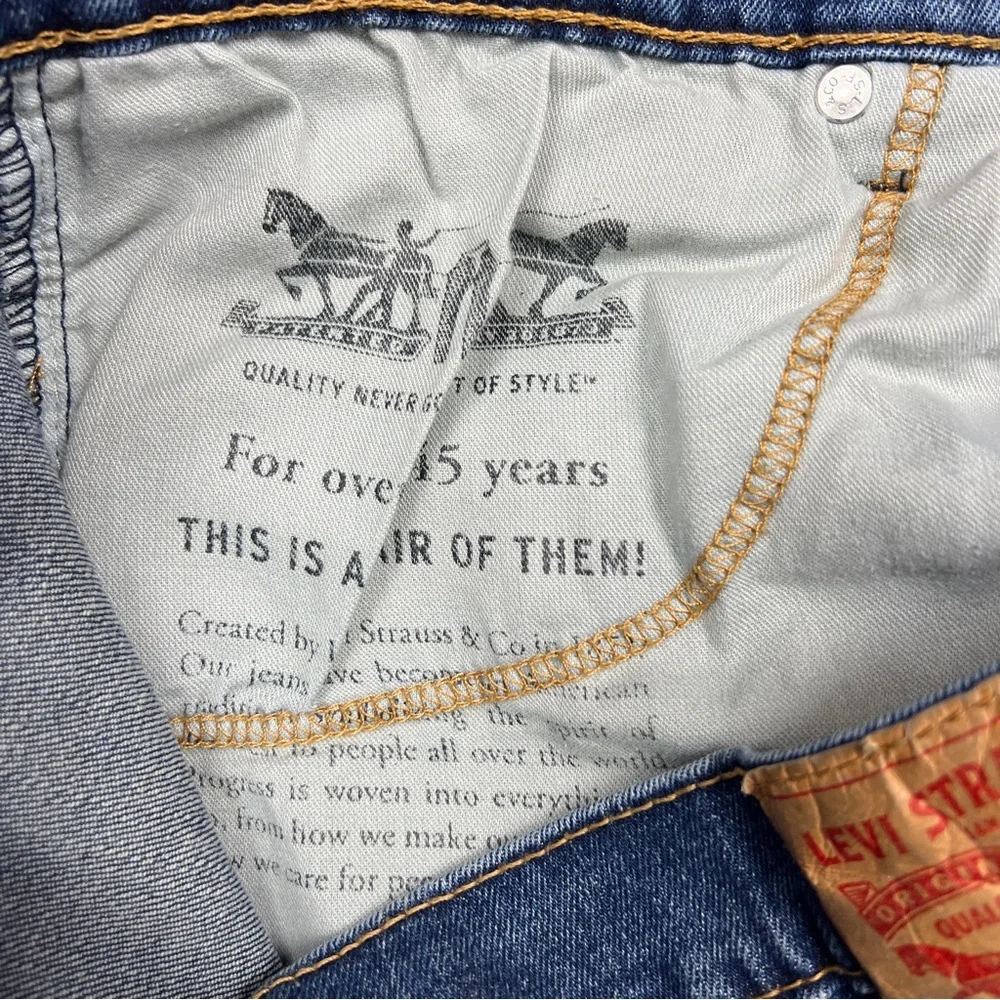 Levi's 505 Jeans Mens 34x32 Blue Medium Wash Straight Leg Zip Fly‎ Cotton Denim